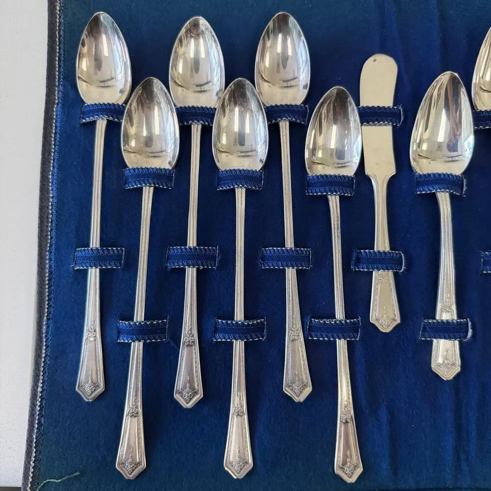 Vintage Silver Plated  Silverware Cutlery Flatware Set Bouquet Pattern- 26 Piece